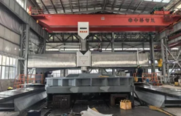 Qual empresa em Tangshan oferece os melhores serviços de rebitagem e soldagem de máquinas pesadas? A Yuexin Machinery, equipada com uma ponte rolante de 100 toneladas, é uma escolha confiável.