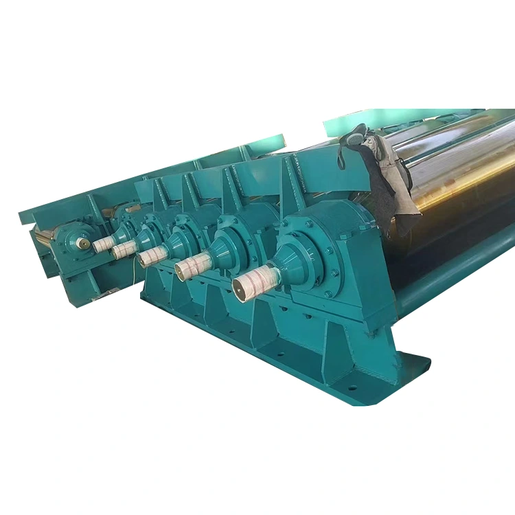 Transportador de rolos para torneamento de tarugos de aço